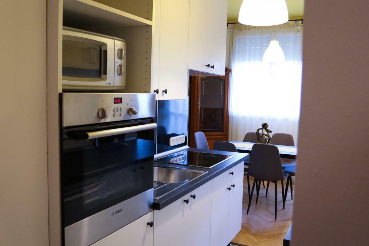 Palace Apartman - Minaret, Eğri Dış mekan fotoğraf